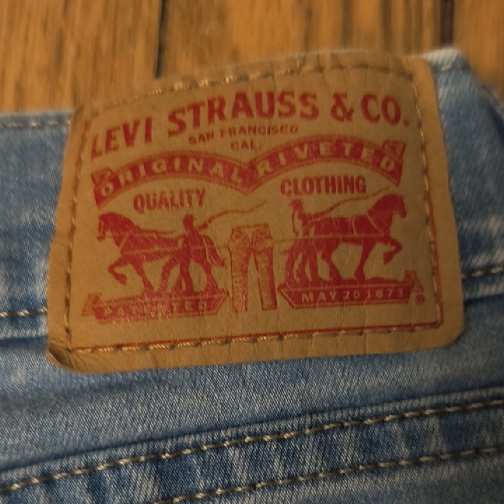 Levi's Light Blue Women's Skinny Jeans - Picture 8 of 8